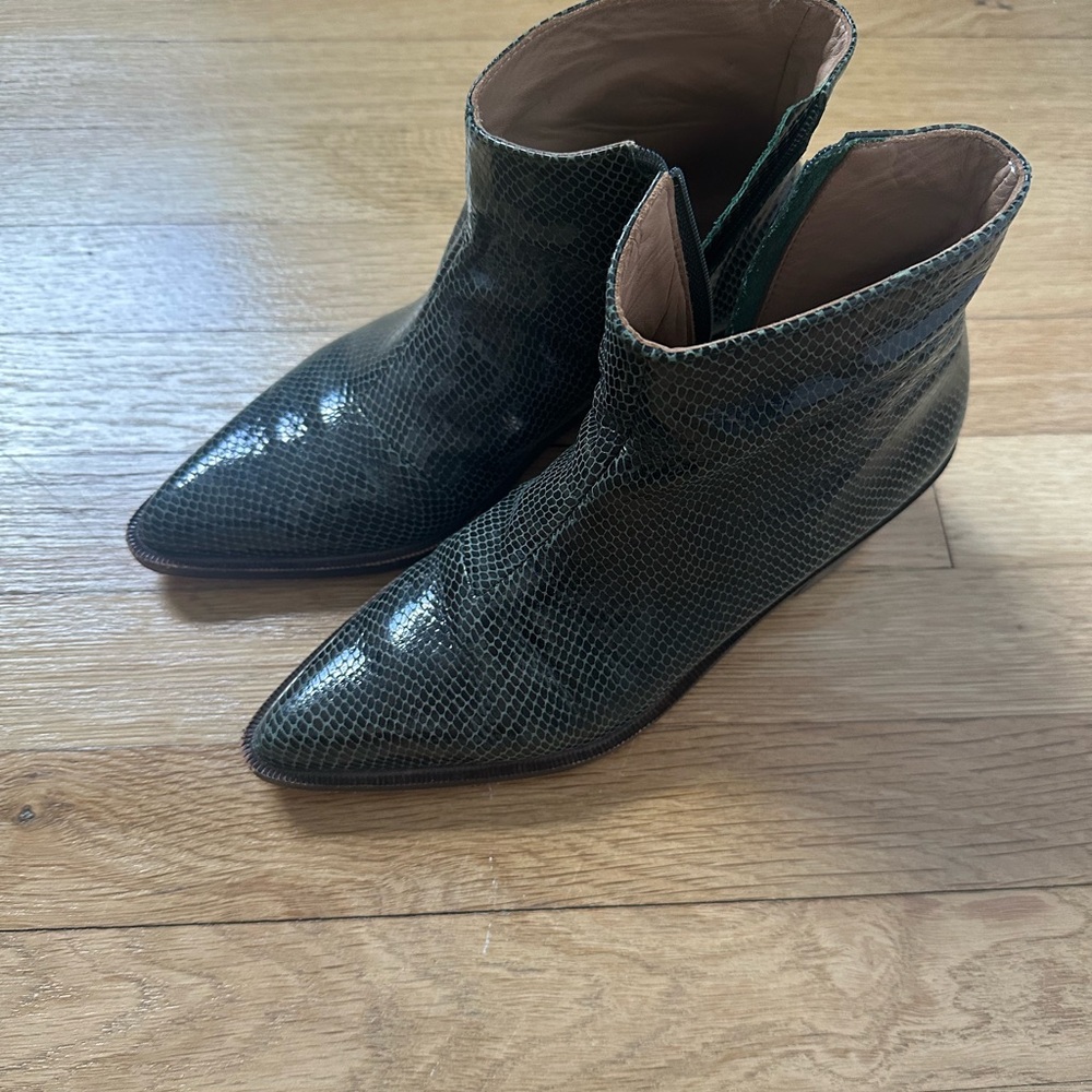 Vero Cuoio Dark Green Snake Print Ankle Boots